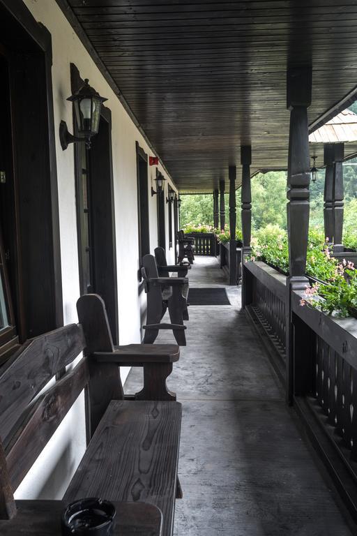 Pensiunea La Moara ฟุนดูโมลโดเว ภายนอก รูปภาพ